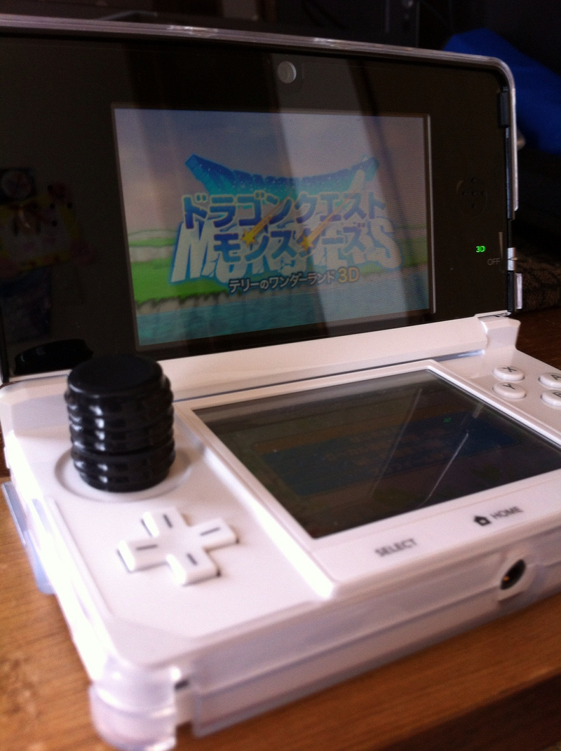 Illustration for article titled Paging Dr. Frankenstein, Here's a Ridiculous 3DS Slide Pad Joystick